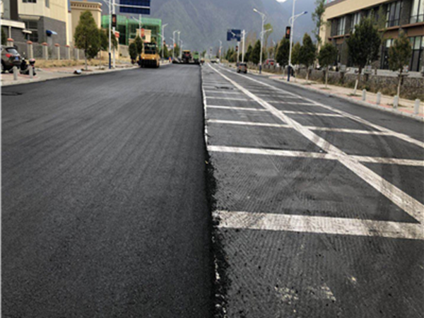 半剛性基層道路施工